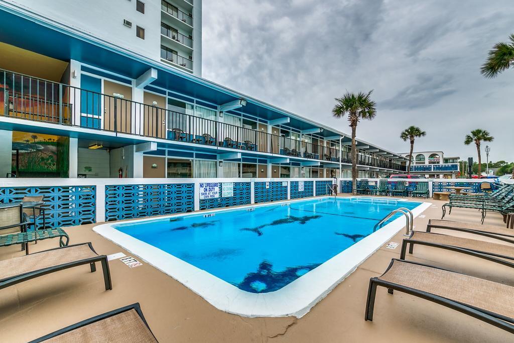 מירטל ביץ' Sea Hawk Oceanfront Motel מראה חיצוני תמונה