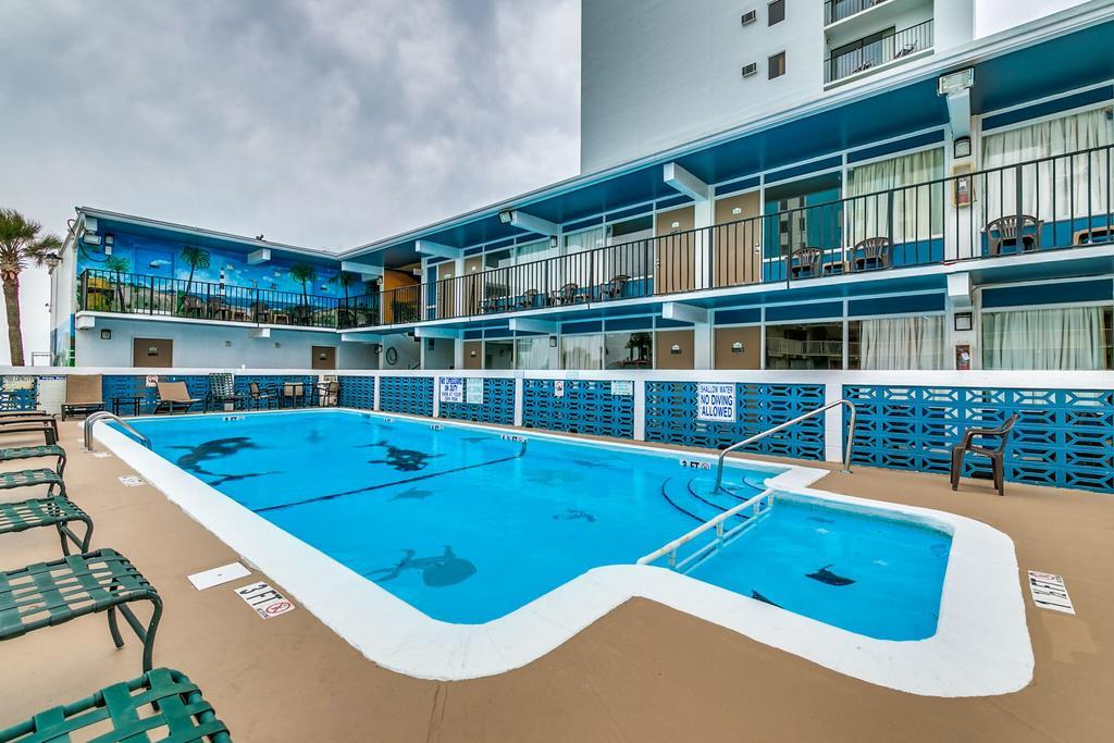 מירטל ביץ' Sea Hawk Oceanfront Motel מראה חיצוני תמונה