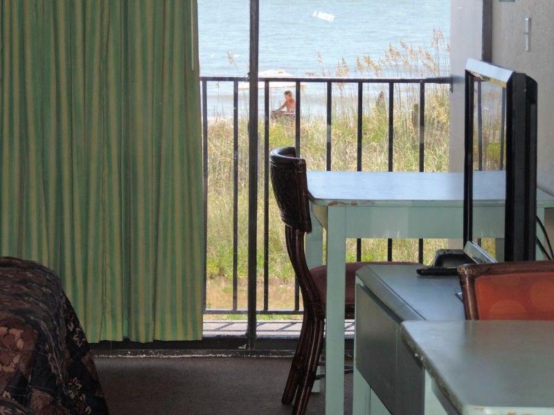 מירטל ביץ' Sea Hawk Oceanfront Motel מראה חיצוני תמונה