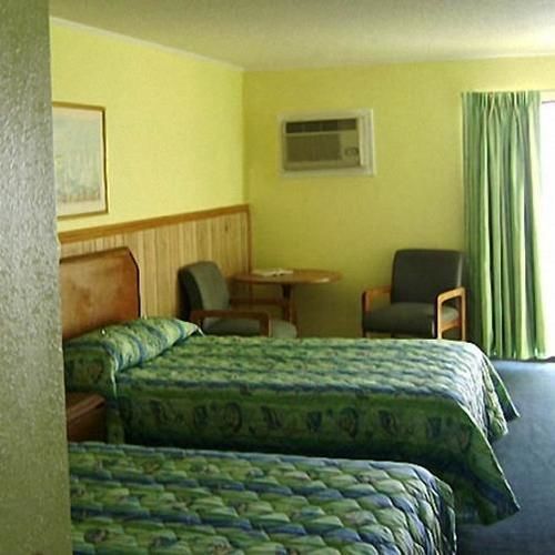 מירטל ביץ' Sea Hawk Oceanfront Motel חדר תמונה