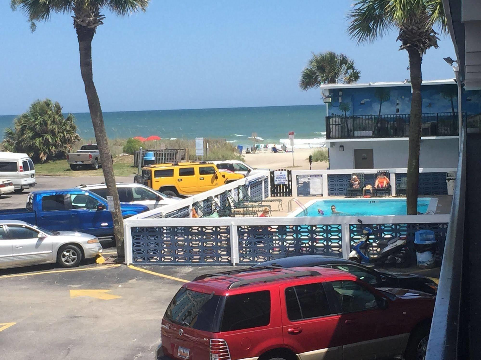 מירטל ביץ' Sea Hawk Oceanfront Motel מראה חיצוני תמונה