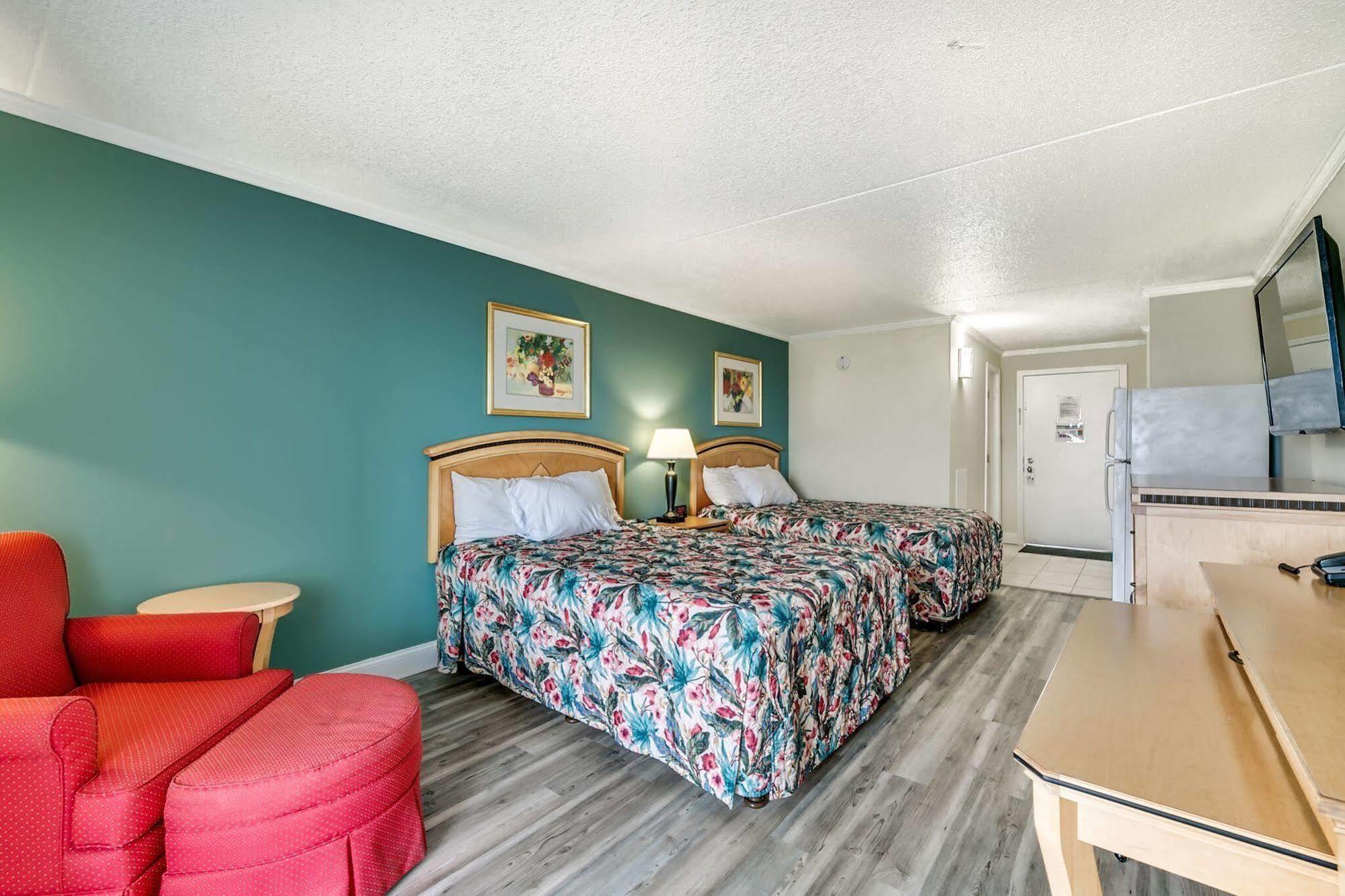 מירטל ביץ' Sea Hawk Oceanfront Motel מראה חיצוני תמונה