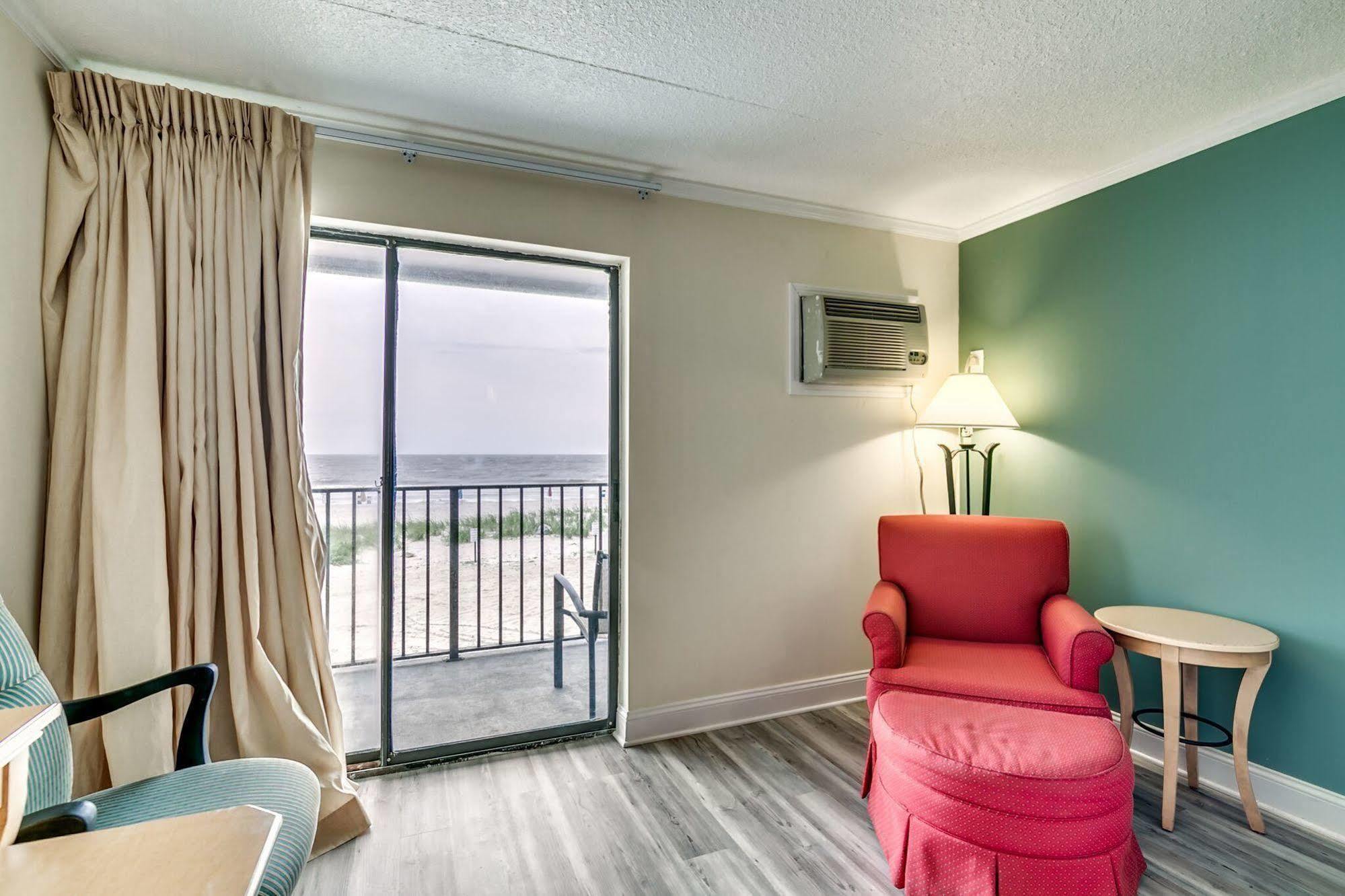 מירטל ביץ' Sea Hawk Oceanfront Motel מראה חיצוני תמונה